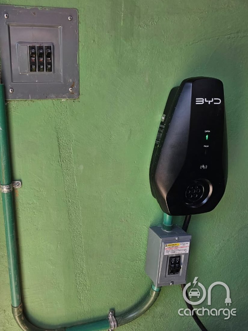 Cargador BYD conectado a tablero existente con canalización nueva